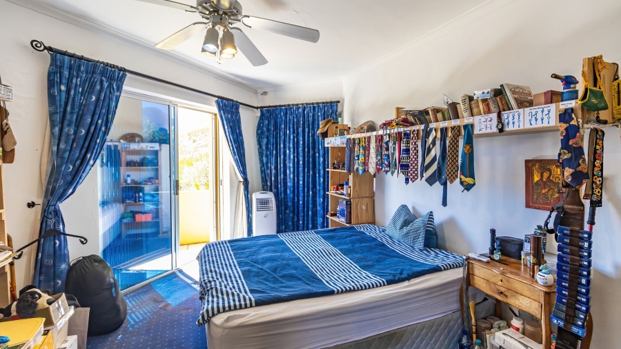 4 Bedroom Property for Sale in Rome Glen Western Cape